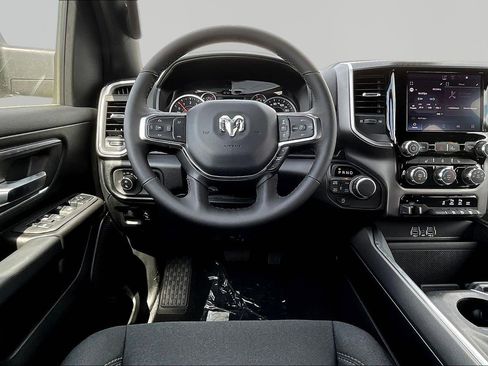 New 2026 RAM 1500 Big Horn AWD/4WD image 9