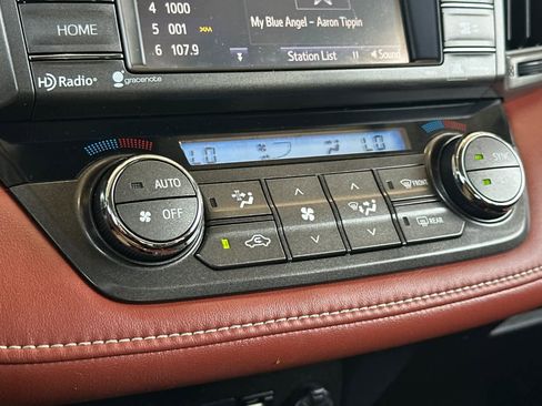 Used 2015 Toyota RAV4 Limited w/ Technology Package AWD/4WD image 20