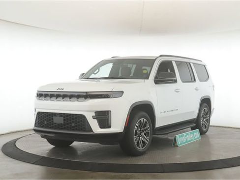 New 2026 Jeep Grand Wagoneer 4WD image 10