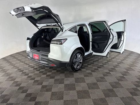 Certified 2025 Nissan Murano SL AWD/4WD image 14