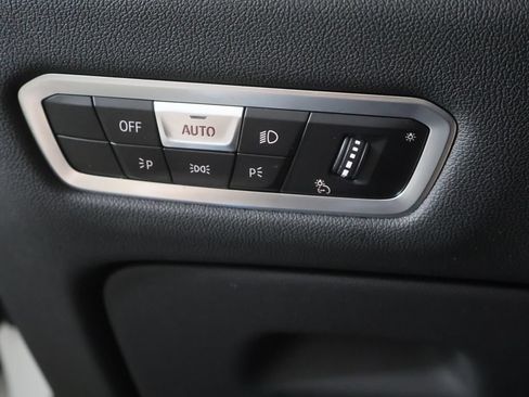 Used 2022 BMW X5 xDrive40i AWD/4WD image 42