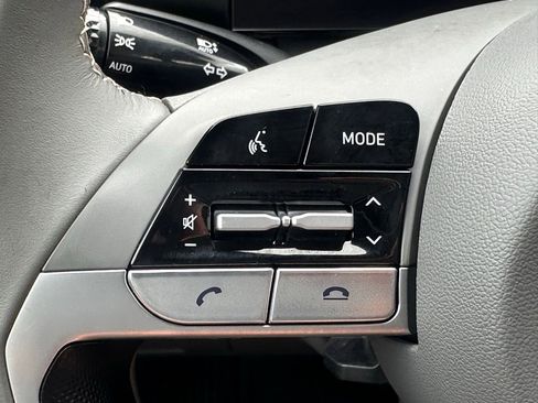 Used 2023 Hyundai Elantra SEL w/ Convenience Package image 26