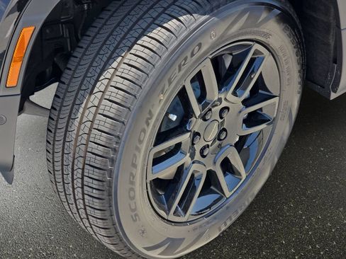 New 2026 Land Rover Defender 110 S AWD/4WD image 33