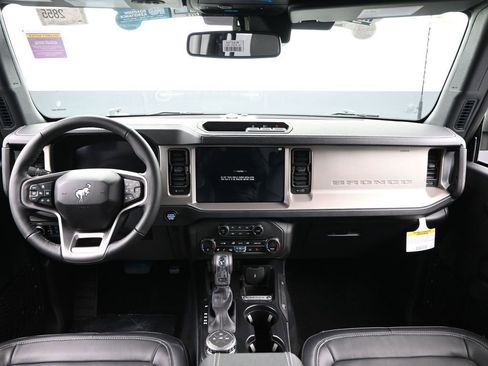 New 2025 Ford Bronco Outer Banks image 31