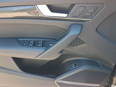 Used 2024 Audi SQ5 Premium Plus w/ Premium Plus Package AWD/4WD image 16