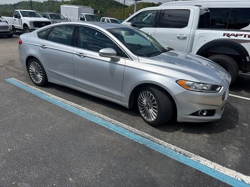 Used 2016 Ford Fusion Titanium FWD image 2
