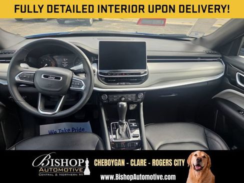 Used 2024 Jeep Compass Limited AWD/4WD image 3