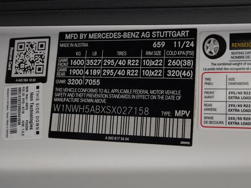 Used 2025 Mercedes-Benz G 63 AMG 4MATIC w/ Night Package Magno image 33