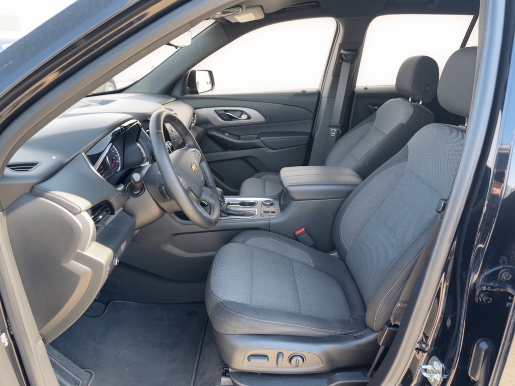 Used 2023 Chevrolet Traverse LT FWD image 5
