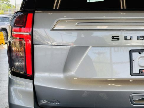 Used 2024 Chevrolet Suburban High Country AWD/4WD image 11