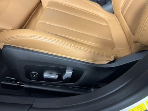 Used 2023 BMW i4 eDrive35 image 22