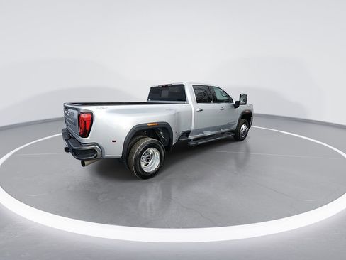 Used 2022 GMC Sierra 3500 SLT w/ SLT Convenience Package image 8