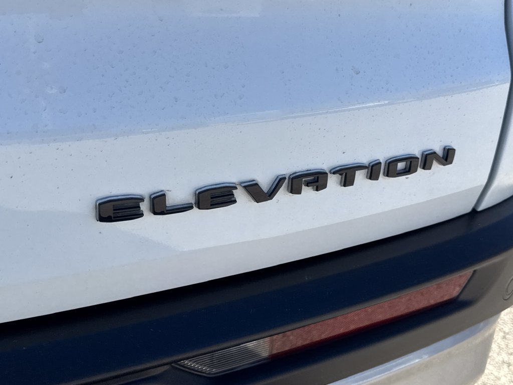 Used 2025 GMC Acadia Elevation FWD image 6