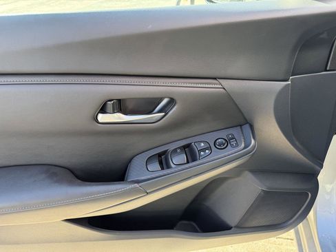 Used 2023 Nissan Sentra SV image 11