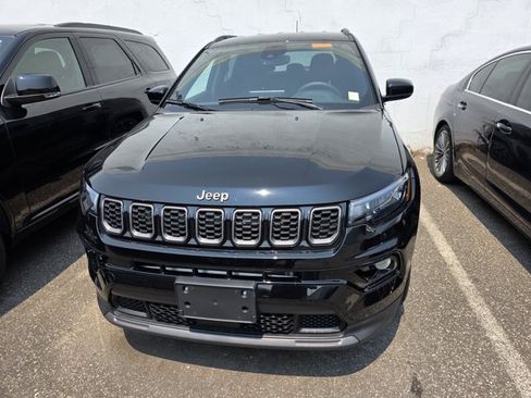 Used 2026 Jeep Compass Limited AWD/4WD image 2