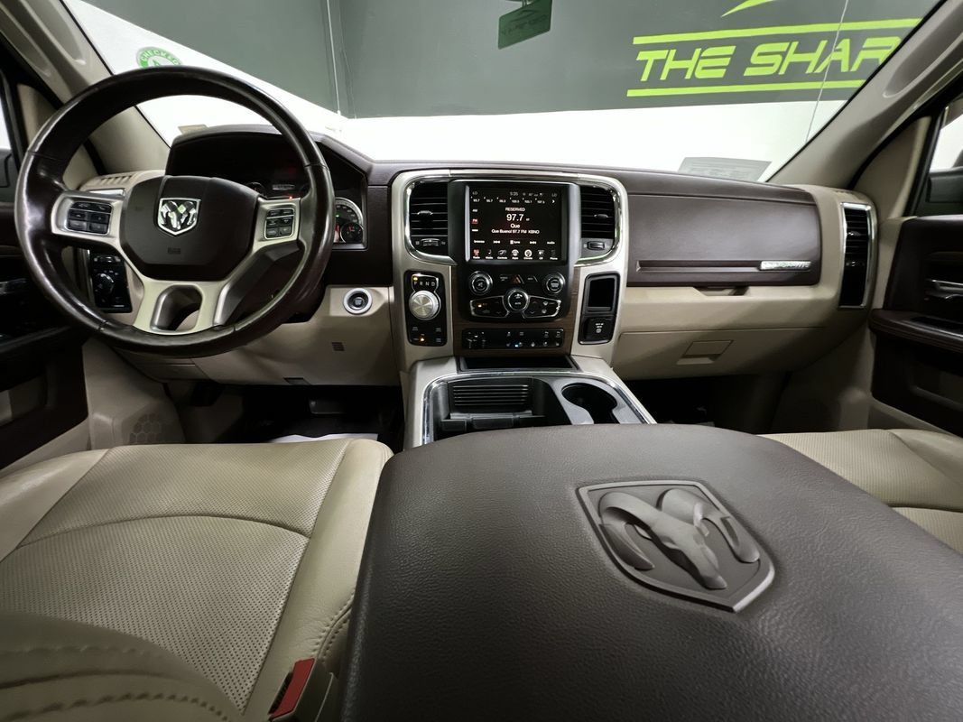 Used 2017 RAM 1500 Laramie w/ Convenience Group AWD/4WD image 18
