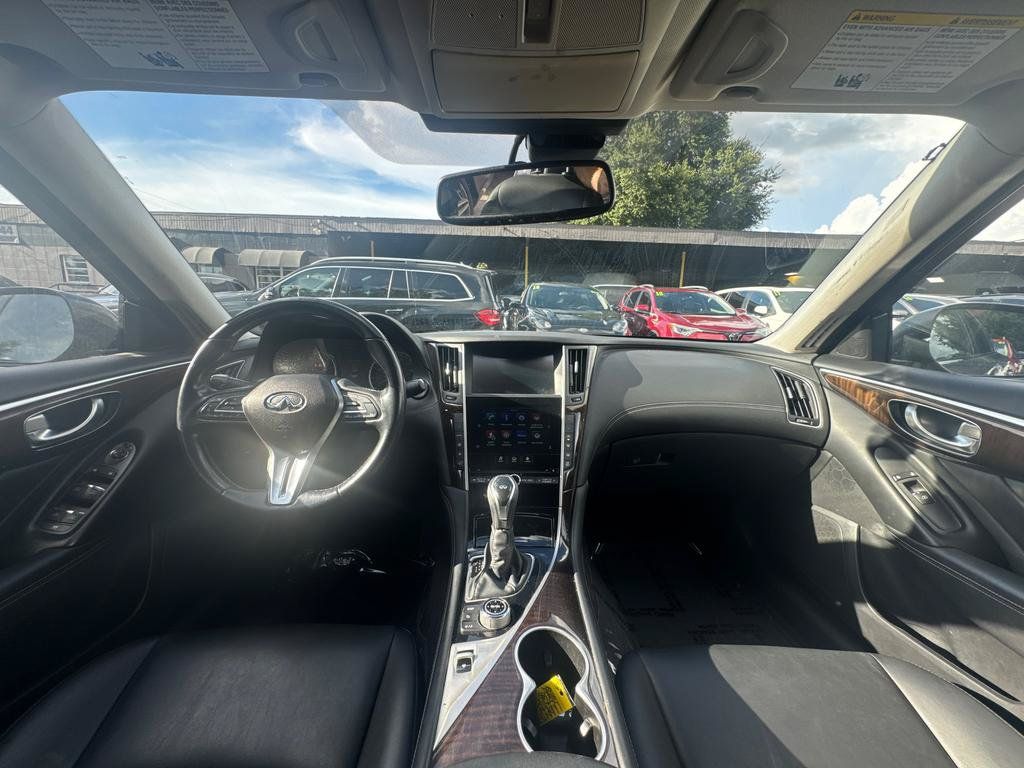 Used 2019 INFINITI Q50 Luxe RWD image 18