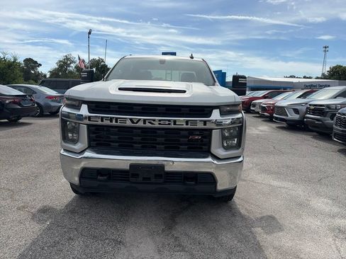 Used 2021 Chevrolet Silverado 2500 LT AWD/4WD image 2