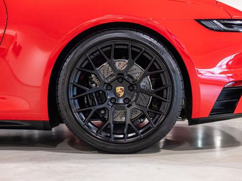 Used 2022 Porsche 911 AWD/4WD image 18