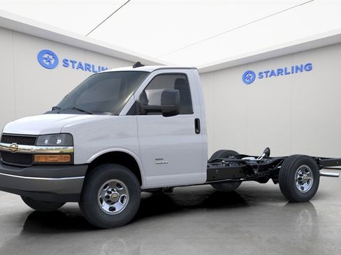 New 2025 Chevrolet Express 3500 w/ Power Convenience Package image 2