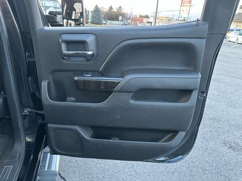 Used 2015 GMC Sierra 2500 Denali w/ Duramax Plus Package image 36