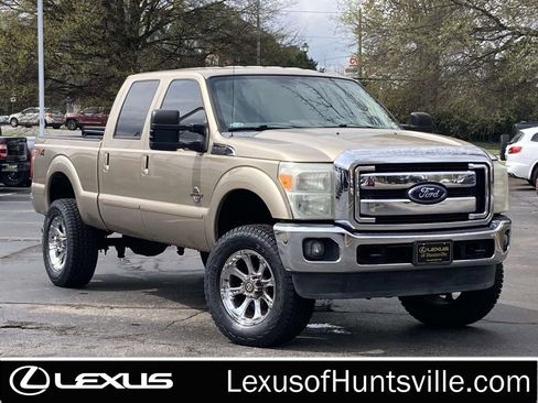 Used 2014 Ford F250 Lariat w/ Lariat Interior Package image 1