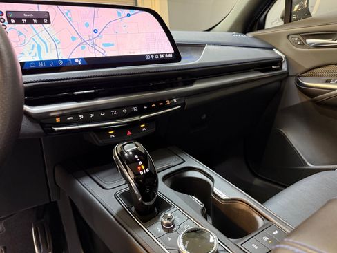 Certified 2024 Cadillac XT4 Sport image 17