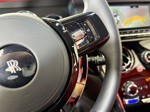 Used 2024 Rolls-Royce Cullinan image 24