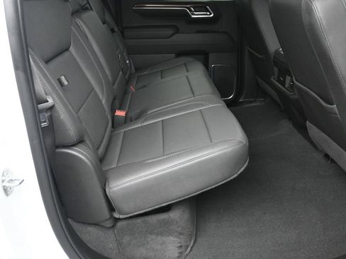 Used 2024 Chevrolet Silverado 1500 LT Trail Boss w/ LT Trail Boss Premium Package AWD/4WD image 10