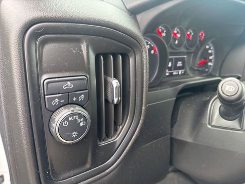 Used 2023 Chevrolet Silverado 1500 Custom image 19