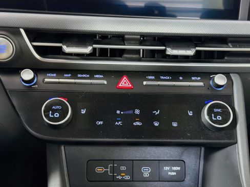 Used 2025 Hyundai Sonata SEL FWD image 24