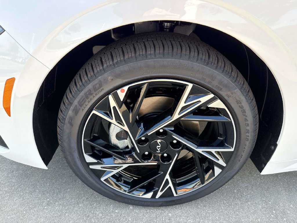 New 2026 Kia K5 GT-Line FWD image 4