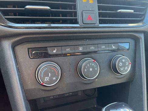 Used 2022 Volkswagen Taos SE image 12