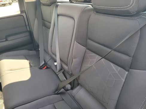 New 2026 Nissan Frontier SV image 9