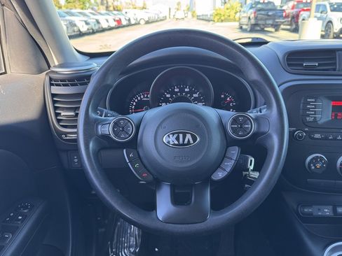 Used 2016 Kia Soul image 21