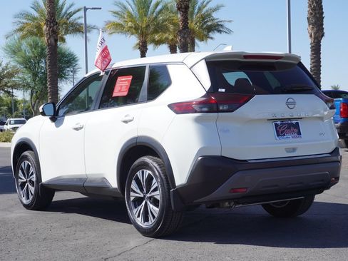 Certified 2023 Nissan Rogue SV FWD image 3