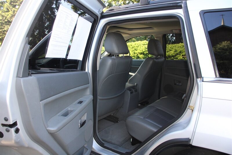 Used 2006 Jeep Grand Cherokee Limited AWD/4WD image 16