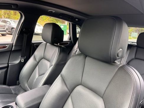 Used 2023 Porsche Macan S image 13