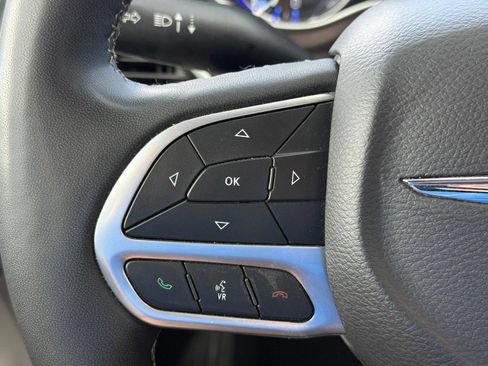 Certified 2023 Chrysler Voyager LX FWD image 15