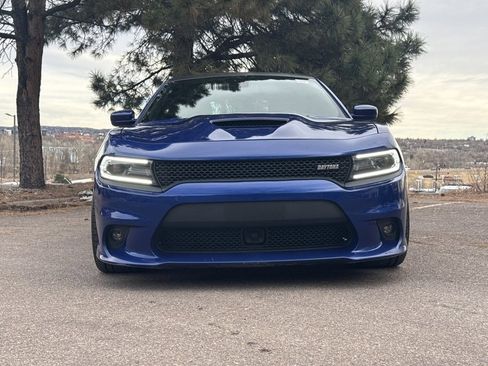 Used 2018 Dodge Charger R/T image 2