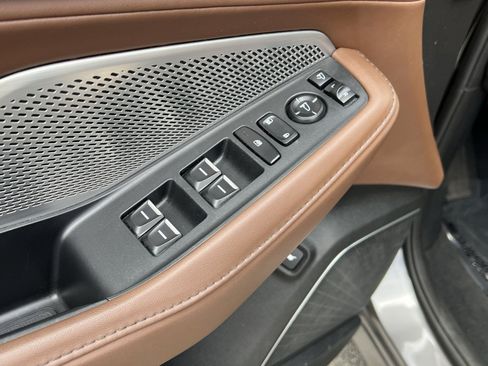 Used 2022 Acura MDX SH-AWD w/ Technology Package image 16