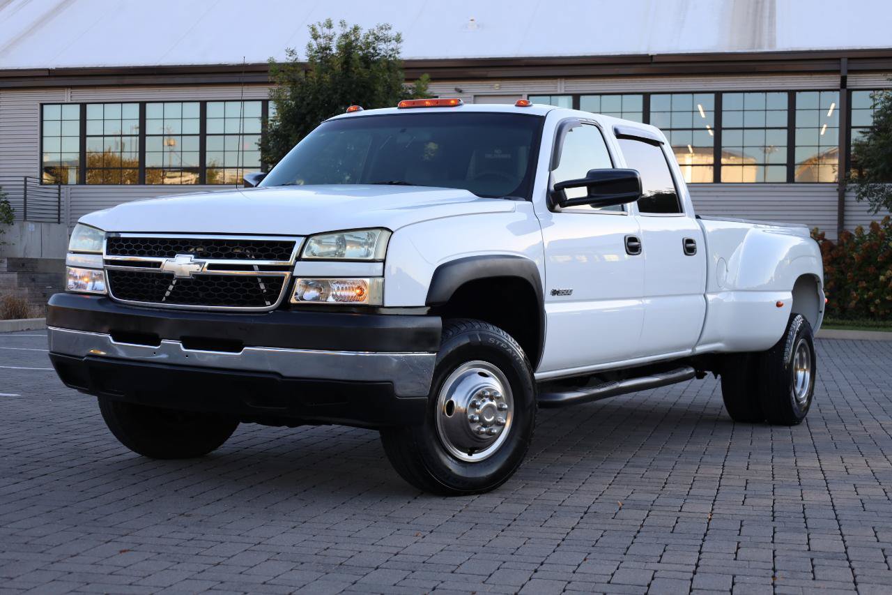 Used 2006 Chevrolet Silverado 3500 2WD Crew Cab image 2