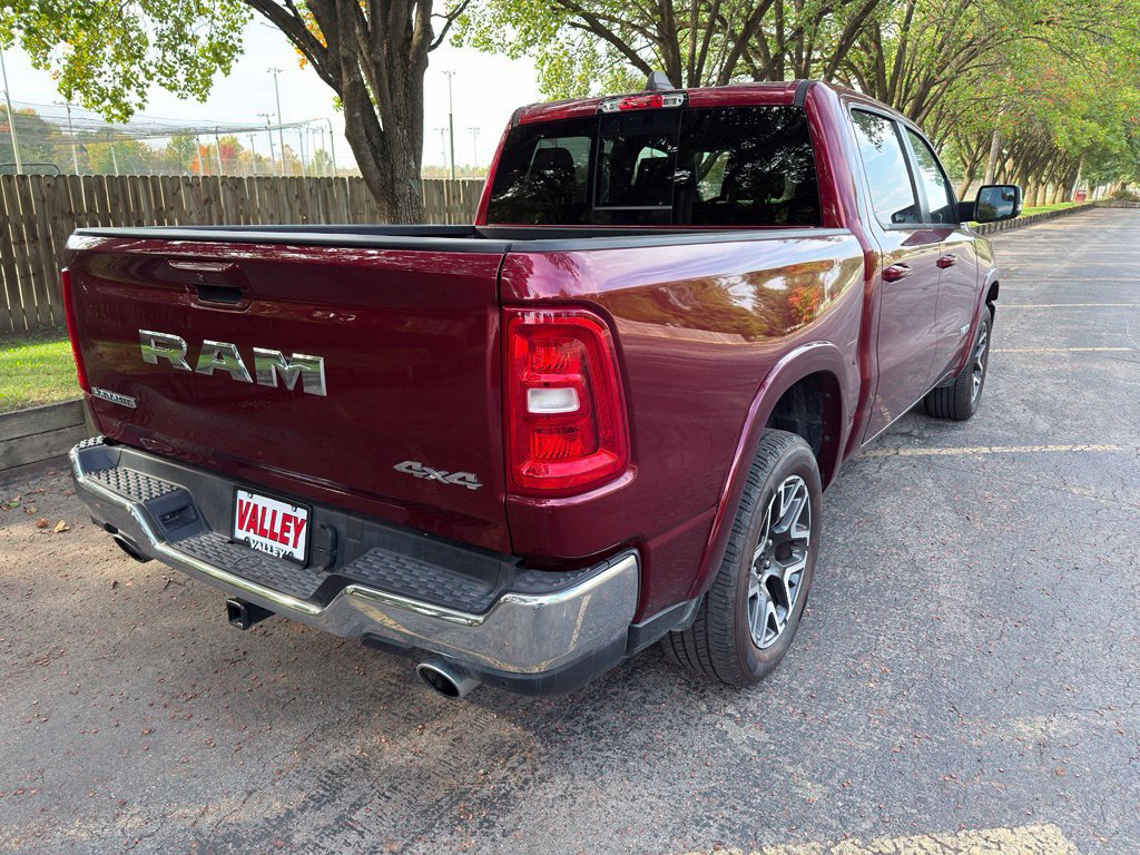 Used 2025 RAM 1500 Laramie AWD/4WD image 15