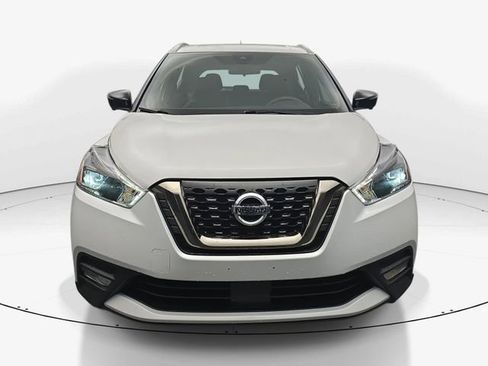 Used 2020 Nissan Kicks SR FWD image 5