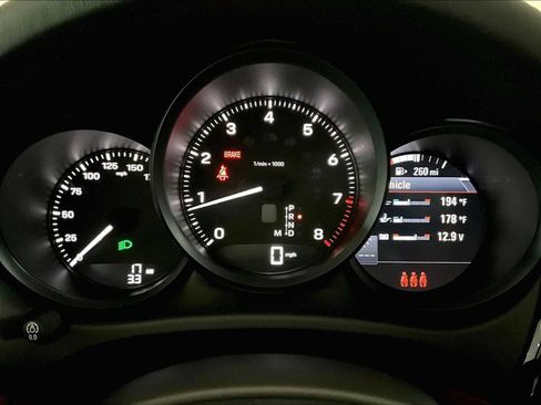 New 2026 Porsche Macan image 17