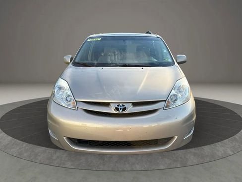 Used 2008 Toyota Sienna XLE image 3