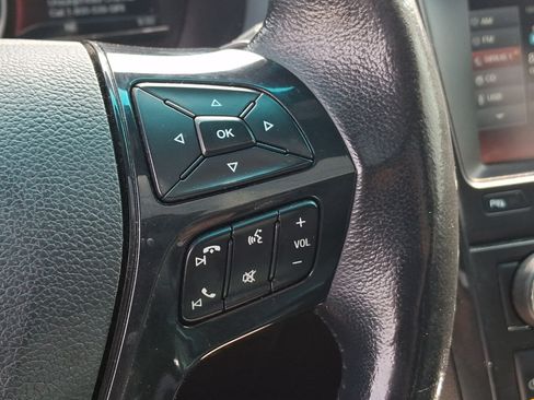 Used 2016 Ford Explorer XLT w/ Equipment Group 202A AWD/4WD image 24
