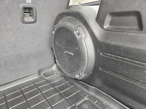 Used 2021 Jeep Wrangler Unlimited Sahara w/ Cold Weather Group image 15