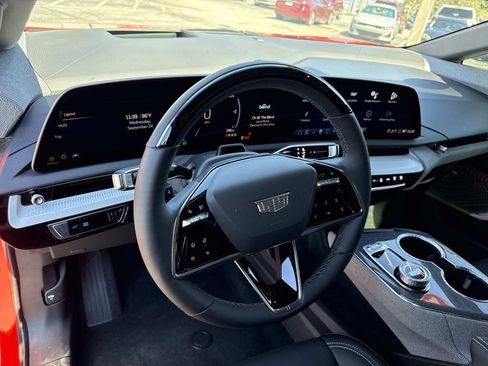 Certified 2025 Cadillac Optiq Sport 2 image 32