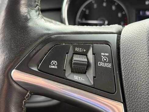 Used 2019 Buick Encore Essence AWD/4WD image 17